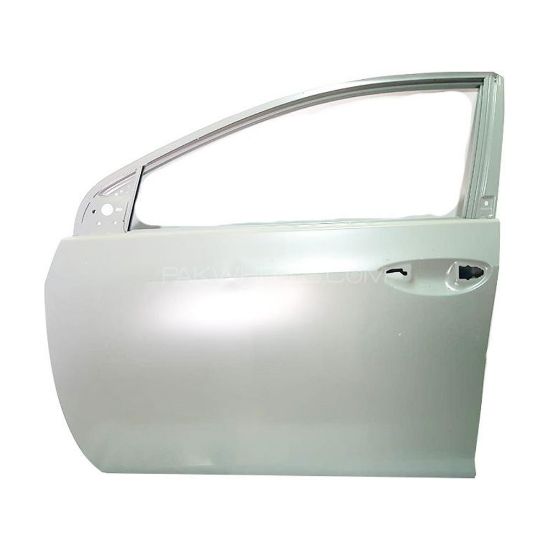 Picture of 2015 Toyota Corolla front door